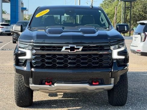 Used 2023 Chevrolet Silverado 1500 ZR2 AWD/4WD image 2