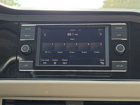 Used 2019 Volkswagen Jetta S image 16