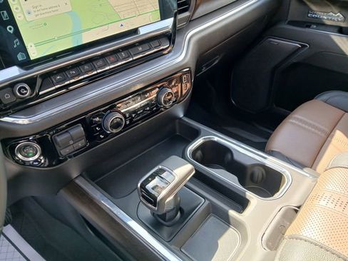 Certified 2025 Chevrolet Silverado 1500 High Country w/ High Country Premium Package AWD/4WD image 29