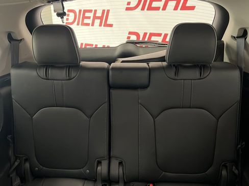 Used 2024 Honda Pilot Elite image 16