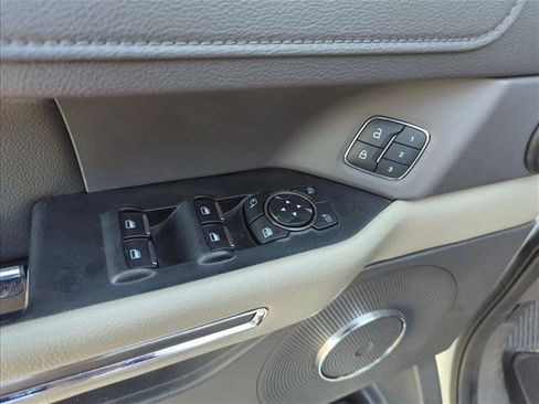 Used 2021 Ford Expedition XLT image 8