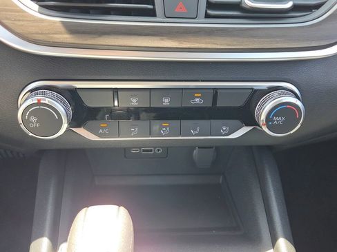 New 2026 Nissan Altima 2.5 SV FWD image 19