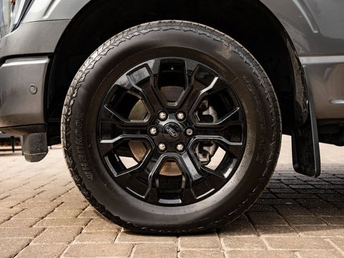 Used 2023 Ford F150 Platinum w/ FX4 Off-Road Package image 13