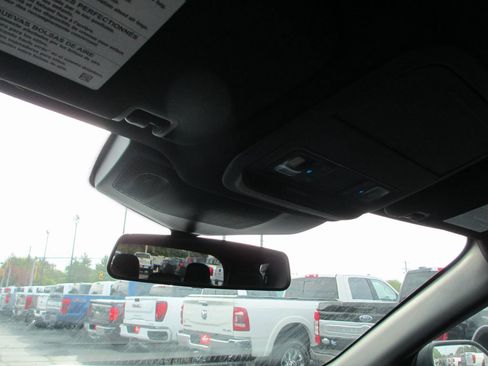 Used 2020 Ford Explorer XLT w/ Equipment Group 202A image 29