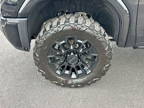 Used 2024 GMC Sierra 2500 AT4 w/ AT4 Premium Plus Package image 30