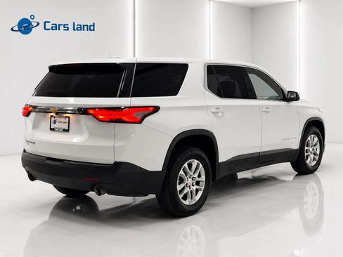 Used 2022 Chevrolet Traverse LS FWD image 3