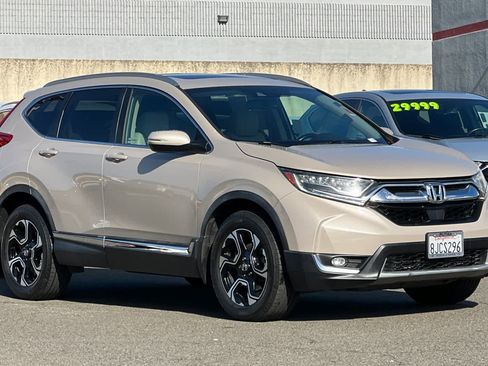 Used 2019 Honda CR-V Touring image 5
