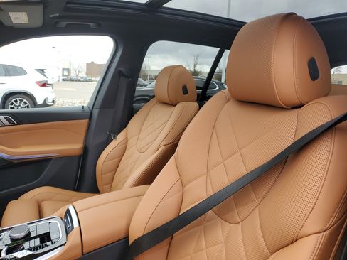 Certified 2024 BMW X5 xDrive40i w/ M Sport Package image 7