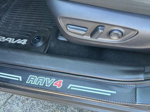 Certified 2019 Toyota RAV4 XLE image 20