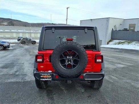 Certified 2024 Jeep Wrangler Willys image 6