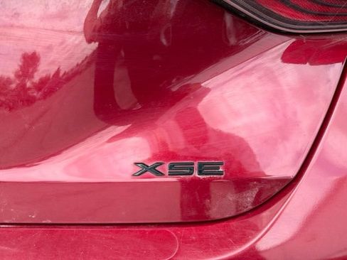 Used 2019 Toyota Avalon XSE w/ All Weather Liner Package FWD image 5