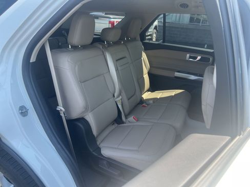 Used 2023 Ford Explorer XLT w/ Equipment Group 202A AWD/4WD image 50