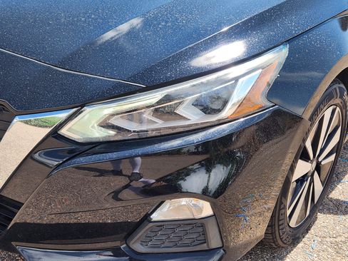 Used 2022 Nissan Altima 2.5 SV FWD image 5