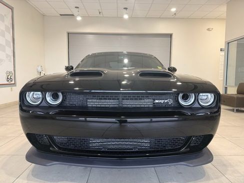 Used 2019 Dodge Challenger SRT Hellcat Redeye image 2