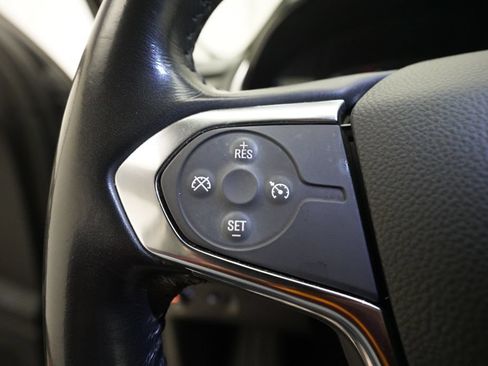 Used 2019 Chevrolet Traverse LT FWD image 16