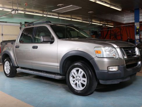 Used 2008 Ford Explorer Sport Trac XLT image 1