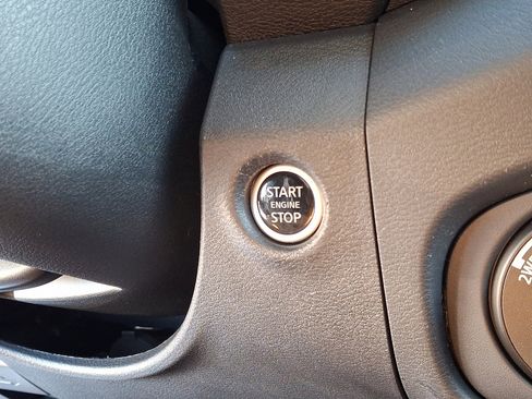 Used 2024 Nissan Frontier PRO-4X w/ Technology Package image 24