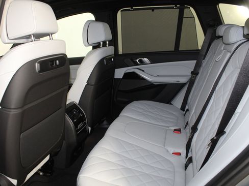 Certified 2026 BMW X5 sDrive40i w/ M Sport Package RWD image 24