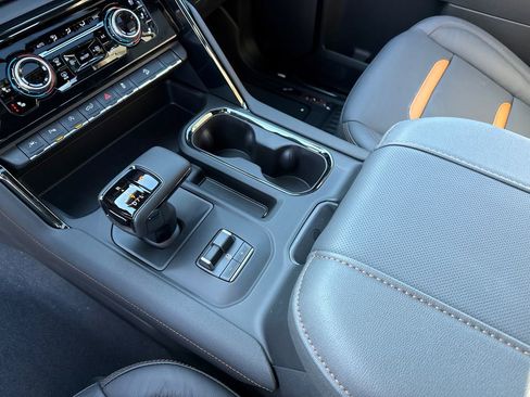 New 2026 GMC Sierra 1500 AT4 w/ AT4 Premium Package AWD/4WD image 28