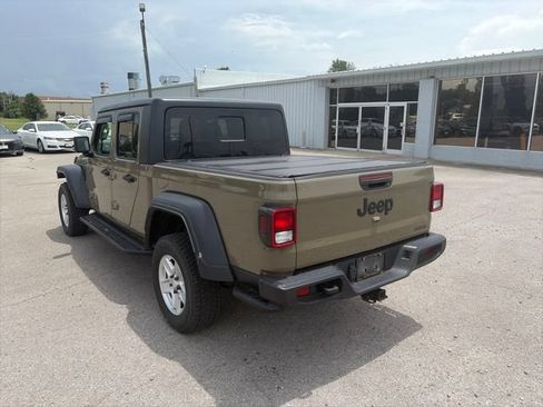 Used 2020 Jeep Gladiator Sport w/ Quick Order Package 24S AWD/4WD image 4