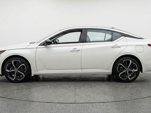 Used 2025 Nissan Altima 2.5 SR image 5