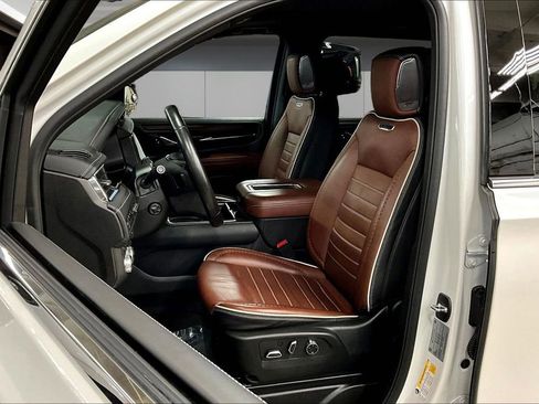 Used 2024 GMC Yukon XL Denali Ultimate image 21