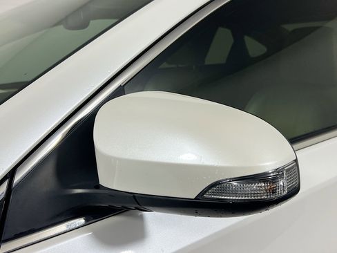 Used 2018 Toyota Avalon XLE Premium image 12