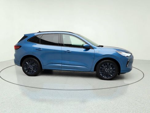 Used 2023 Ford Escape ST-Line Elite w/ Premium Technology Package AWD/4WD image 10