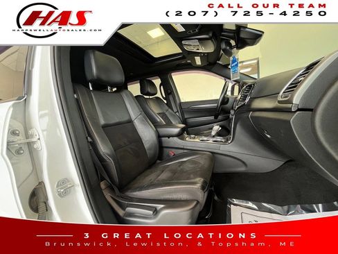 Used 2022 Jeep Grand Cherokee Laredo X image 13