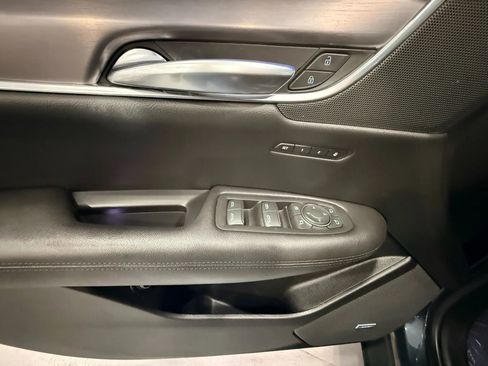 Used 2019 Cadillac XT5 Premium Luxury image 33