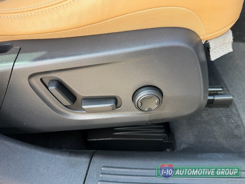 Used 2019 Volvo XC40 T5 Inscription AWD/4WD image 17