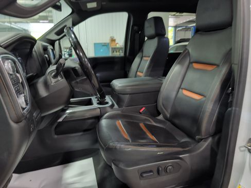 Used 2023 GMC Sierra 2500 AT4 w/ AT4 Preferred Package AWD/4WD image 8