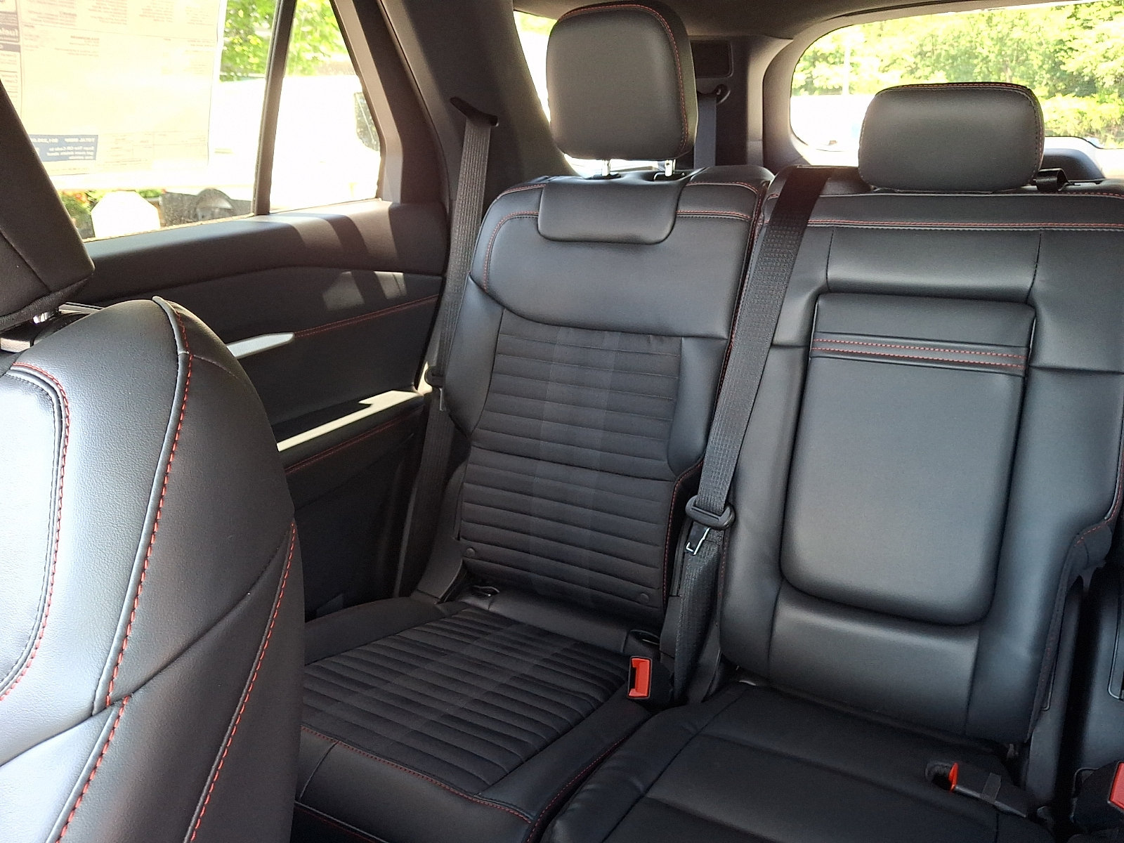 New 2026 Ford Explorer ST-Line w/ ST-Line Street Pack AWD/4WD image 10