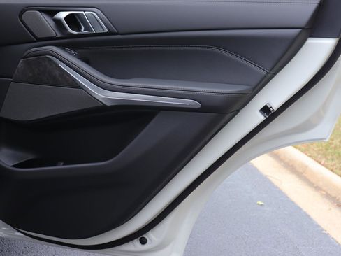 New 2026 BMW X5 sDrive40i w/ Premium Package image 23