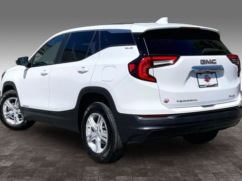 Used 2024 GMC Terrain SLE AWD/4WD image 11