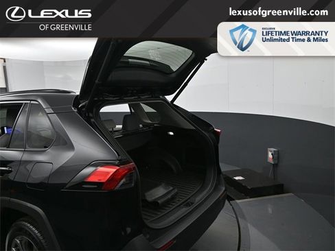 Used 2023 Toyota RAV4 XLE Premium image 32