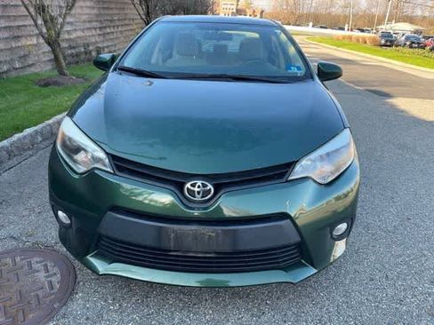 Used 2014 Toyota Corolla LE image 2