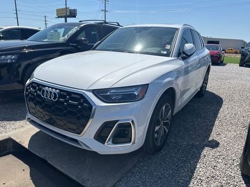 Used 2022 Audi Q5 2.0T Premium Plus w/ Premium Plus Package AWD/4WD image 5