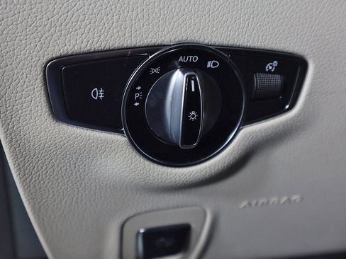 Used 2022 Mercedes-Benz E 350 4MATIC Sedan w/ Driver Assistance Package image 38