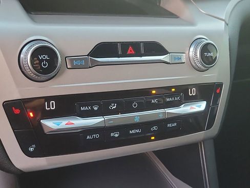 Used 2021 Ford Explorer XLT w/ Equipment Group 202A image 23