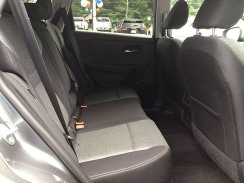 Used 2023 Nissan Rogue SV FWD image 19