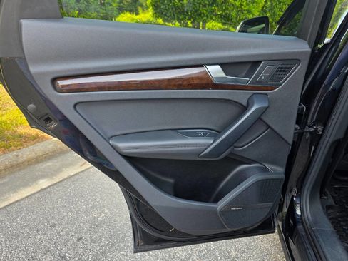 Used 2019 Audi Q5 2.0T Premium Plus w/ Premium Plus Package image 32