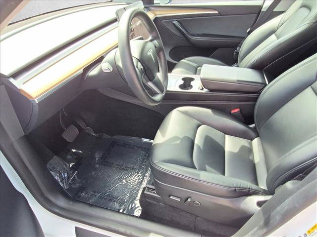 Used 2022 Tesla Model Y Long Range AWD/4WD image 17