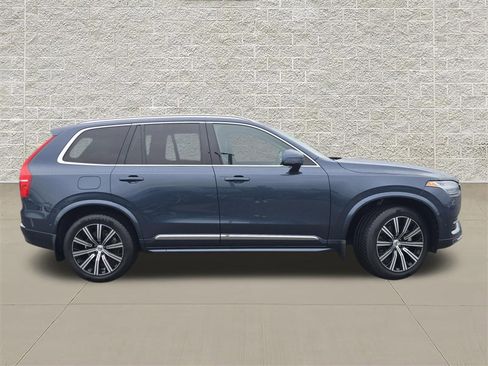 Used 2023 Volvo XC90 B5 Plus AWD/4WD image 8