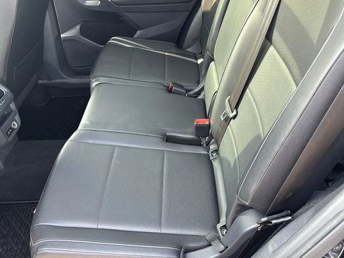 Used 2018 Volkswagen Tiguan SE w/ Panoramic Sunroof Package AWD/4WD image 30