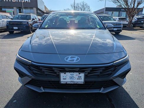 New 2026 Hyundai Elantra SE image 9