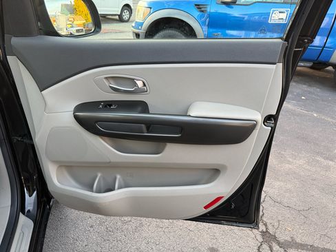 Used 2018 Kia Sedona L image 34