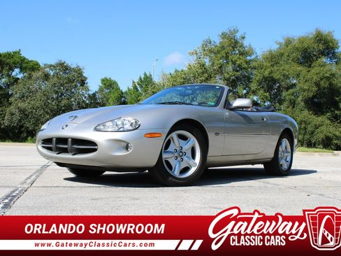 Used 1999 Jaguar XK8 Convertible image 1