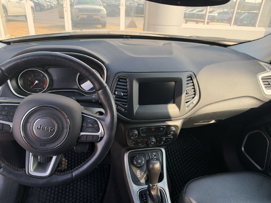 Used 2021 Jeep Compass Latitude w/ Convenience Group AWD/4WD image 10