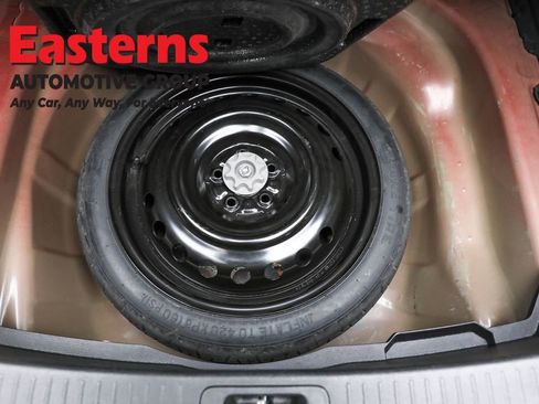 Used 2025 Toyota Corolla LE image 22